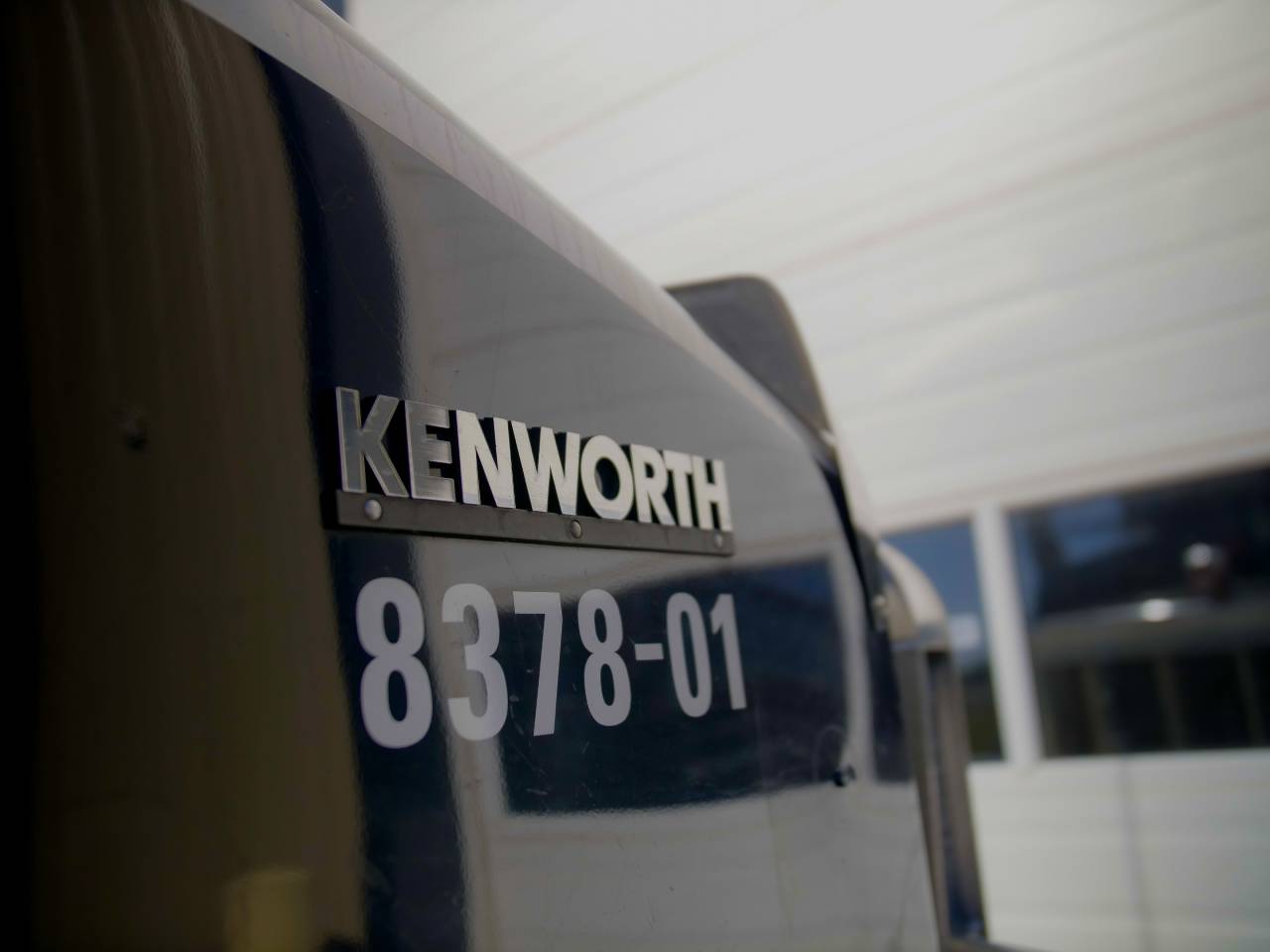 T680 VS T880: Choosing the Best New Truck for Your Fleet